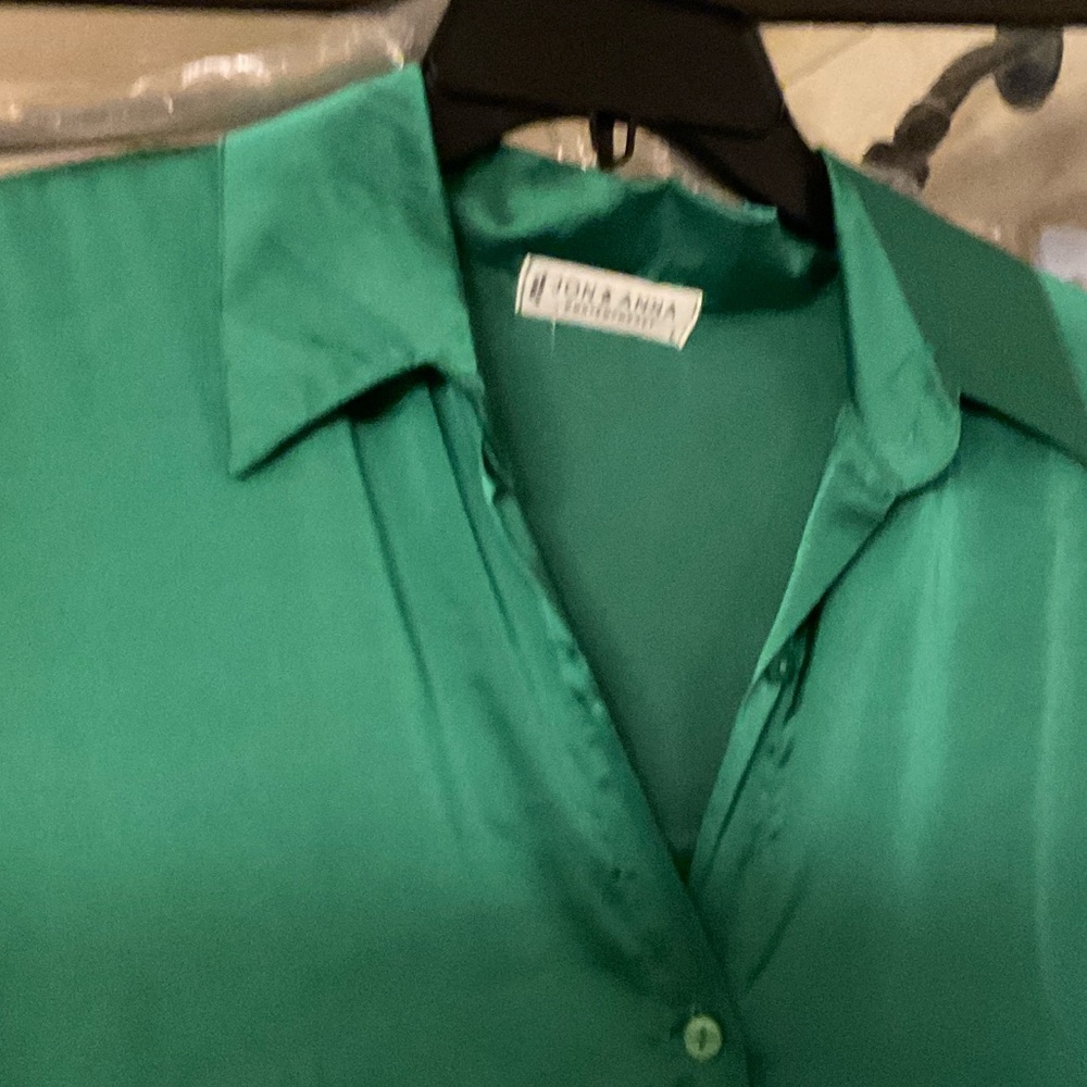 Jon & Anna Vibrant Green Top